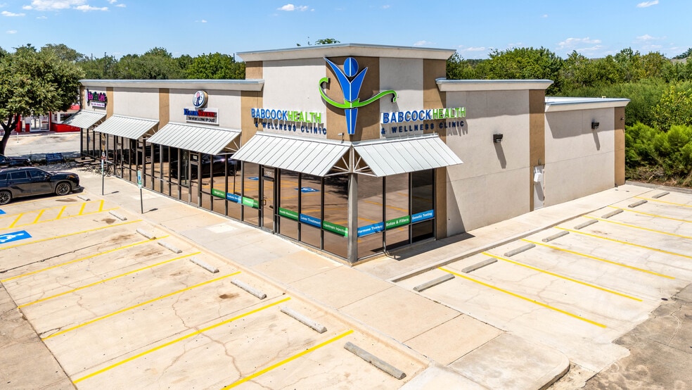 6423 Babcock Rd, San Antonio, TX à vendre - Photo du bâtiment - Image 1 de 6