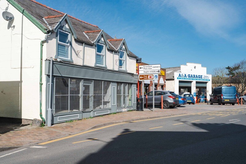 1 Bagillt St, Holywell à louer - Photo du bâtiment - Image 2 de 2