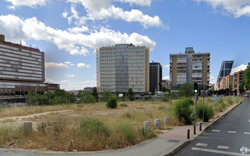 Terrain dans Madrid, MAD à vendre Photo principale- Image 1 de 3