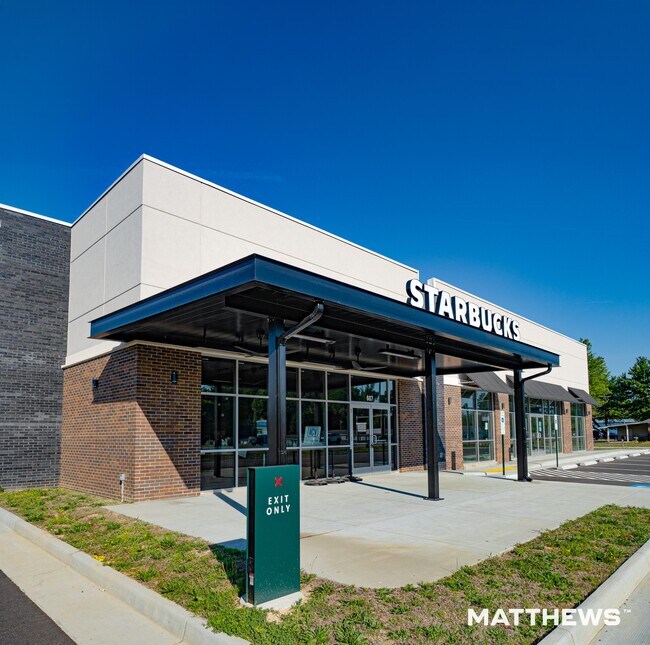 Plus de détails pour 607 Main st, Kilmarnock, VA - Commerce de détail à vendre