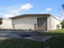 2007 Whitfield Park Dr, Sarasota FL - Warehouse