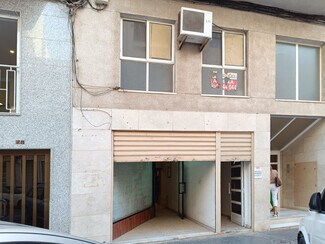 Plus de détails pour Multi-résidentiel à vendre