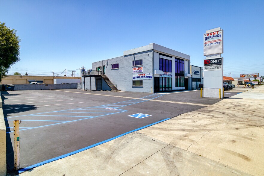8452 Katella Ave, Stanton, CA à vendre - Photo du bâtiment - Image 2 de 40