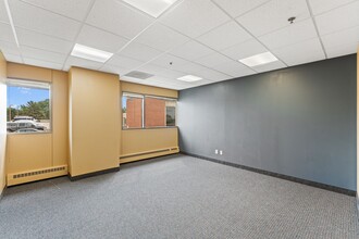 570 Asbury St, Saint Paul, MN à louer Photo intérieure- Image 2 de 4