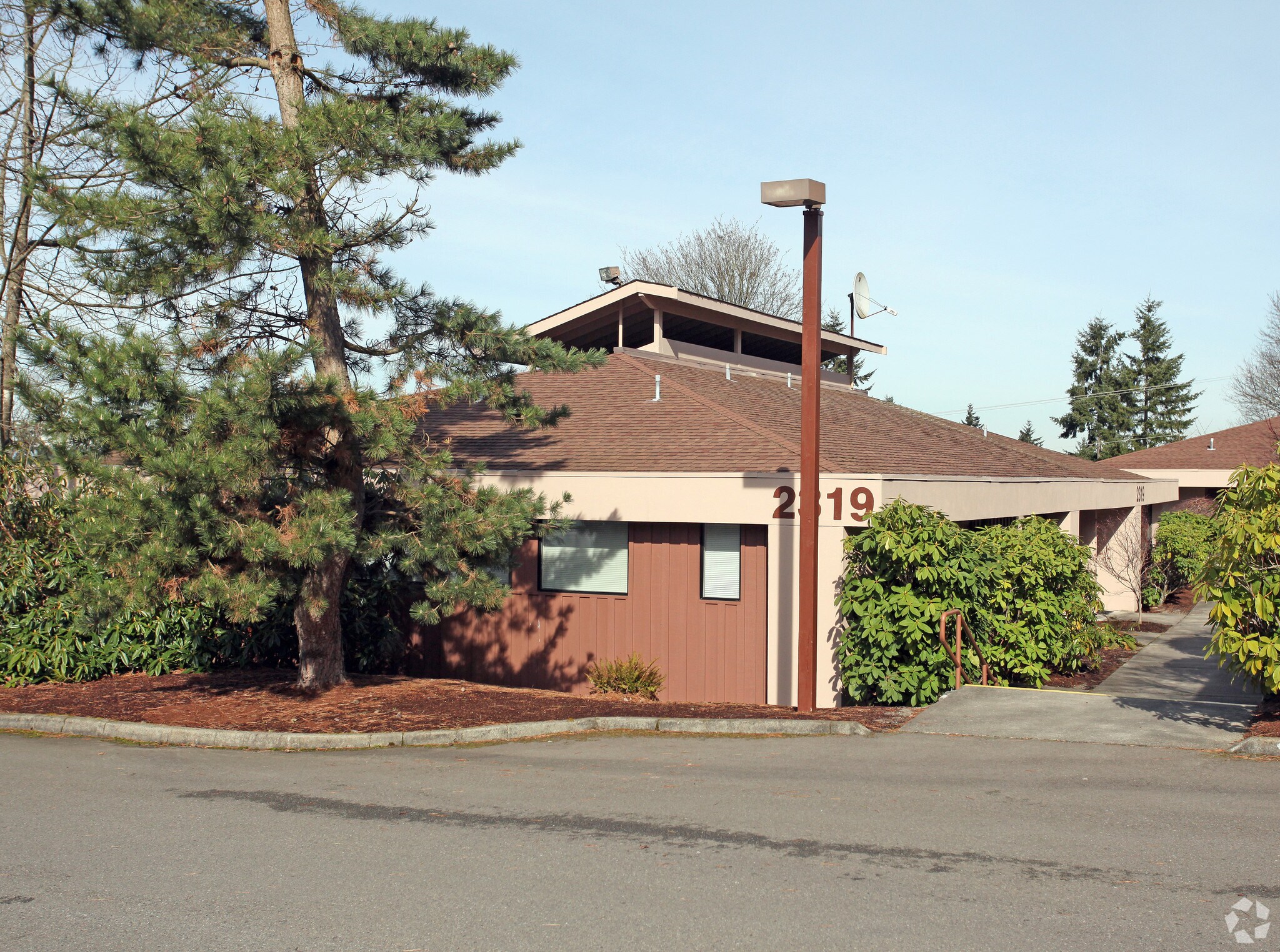 2319 SW 320th St, Federal Way, WA à vendre Photo du bâtiment- Image 1 de 5