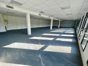 Office in Meyreuil for lease Interior Photo- Image 2 of 13