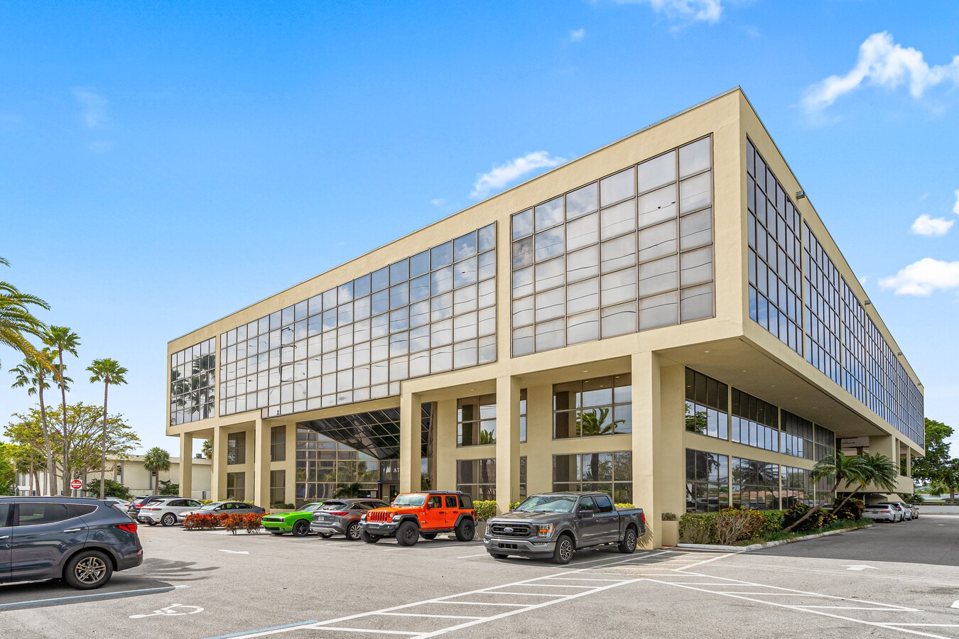 631 US Highway 1, North Palm Beach, FL 33408 - Unité 305 -  - Photo intérieure - Image 1 of 34