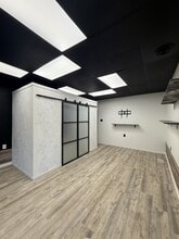 2921-2937 Gibbon Rd, Charlotte, NC for lease Interior Photo- Image 1 of 14