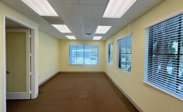 250 Central Blvd, Jupiter, FL à louer Photo intérieure- Image 2 de 10