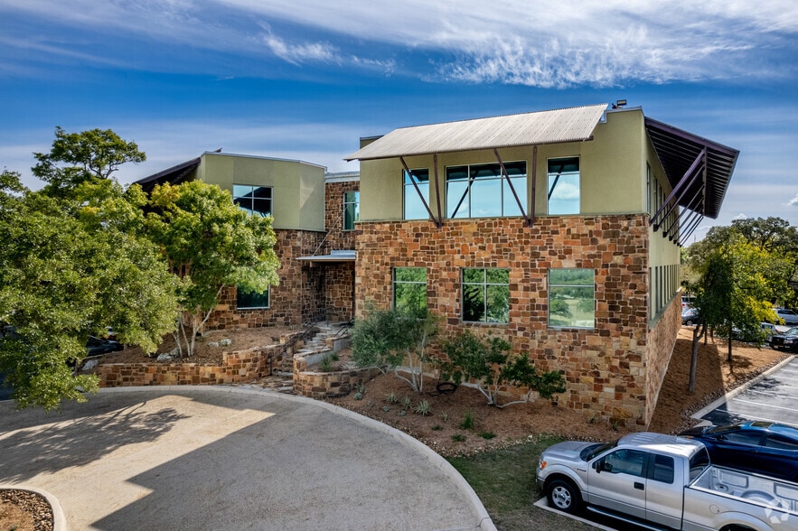 1580 S Main St, Boerne, TX for lease - Building Photo - Image 2 of 37