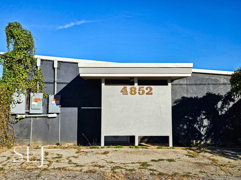 4852 Vicksburg St, Dallas, TX for lease - Building Photo - Image 1 of 9