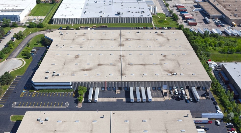 2501-2575 Allan Dr, Elk Grove Village, IL for lease - Building Photo - Image 2 of 24