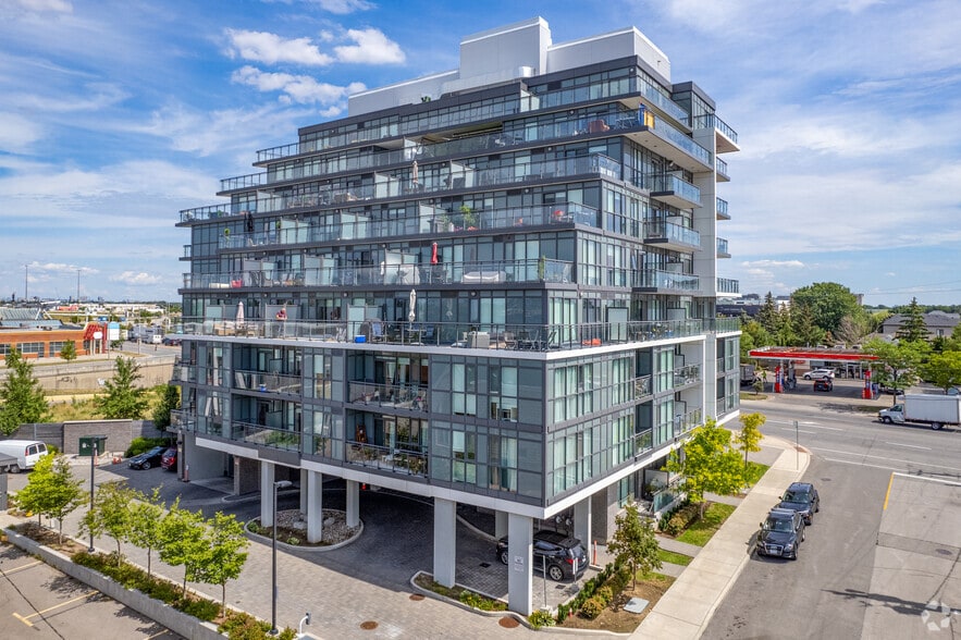 16-22 Mcadam Ave, Toronto, ON à vendre - Photo du bâtiment - Image 2 de 6