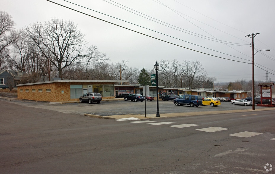 410-490 Rue St, Florissant, MO for lease - Building Photo - Image 2 of 15