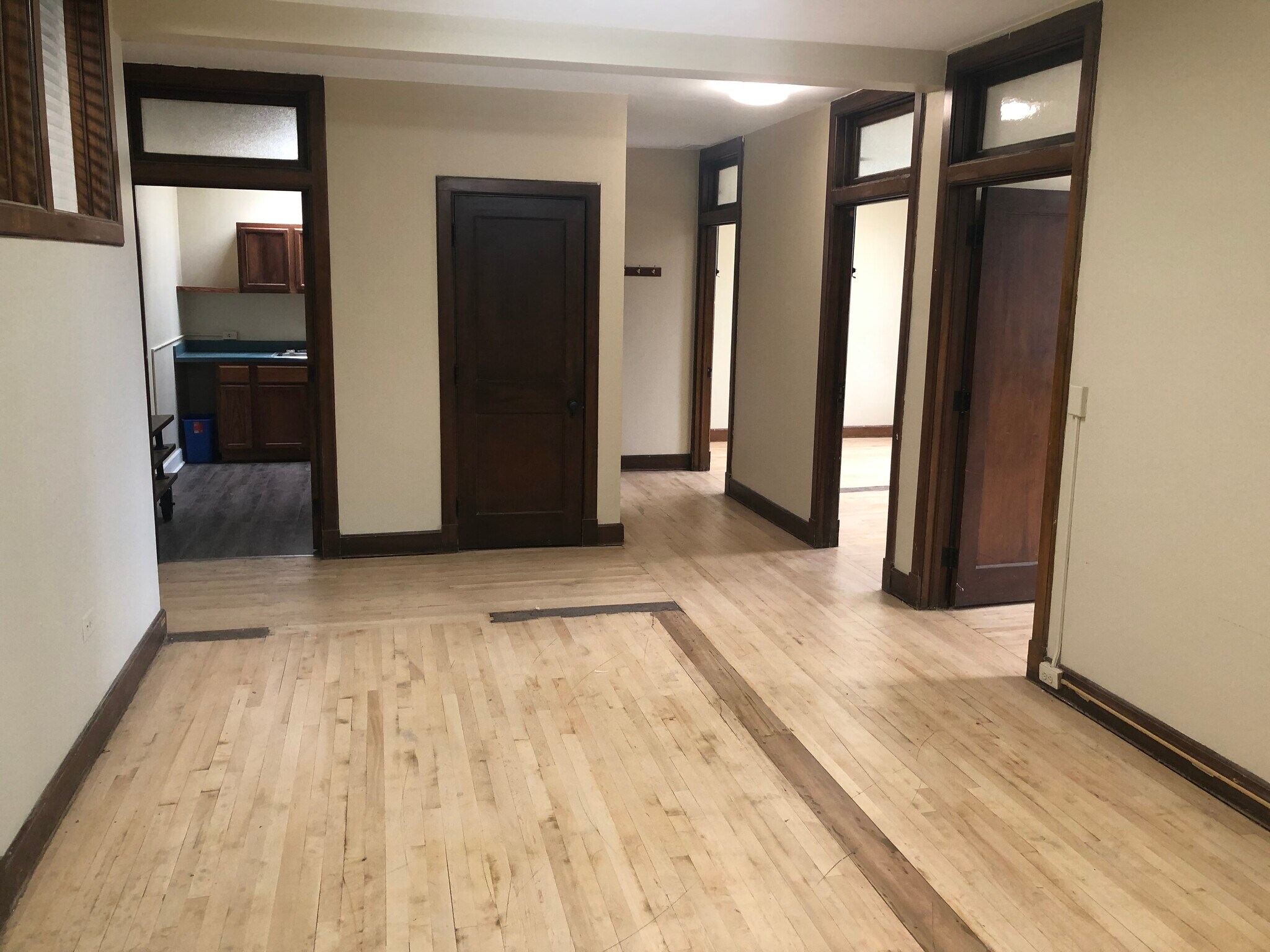 47-63 W Huron St, Pontiac, MI for lease Interior Photo- Image 1 of 7