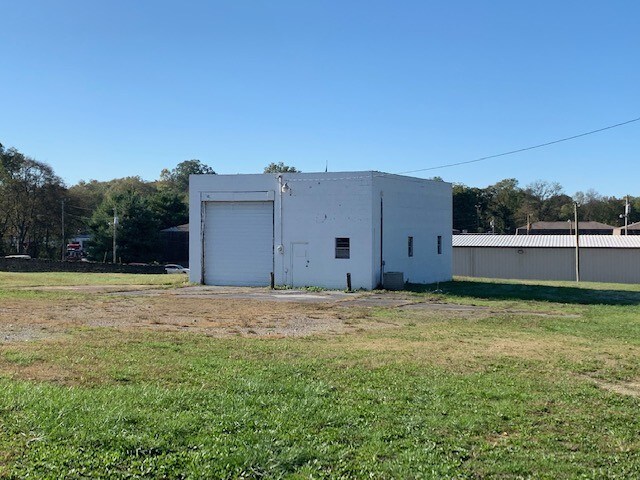 713 Gray Ln, Mount Pleasant, TN à vendre - Photo du bâtiment - Image 2 de 15