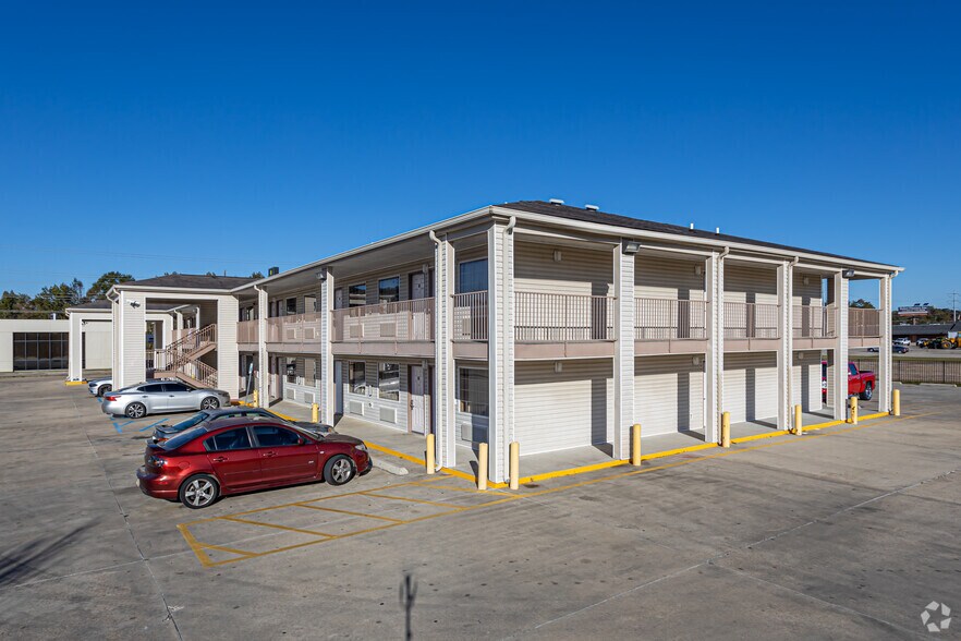 2090 Main St, Baker, LA à vendre - Photo du bâtiment - Image 3 de 5