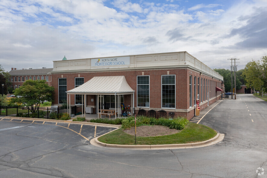 4650 N Port Washington Rd, Glendale, WI for lease - Primary Photo - Image 1 of 8