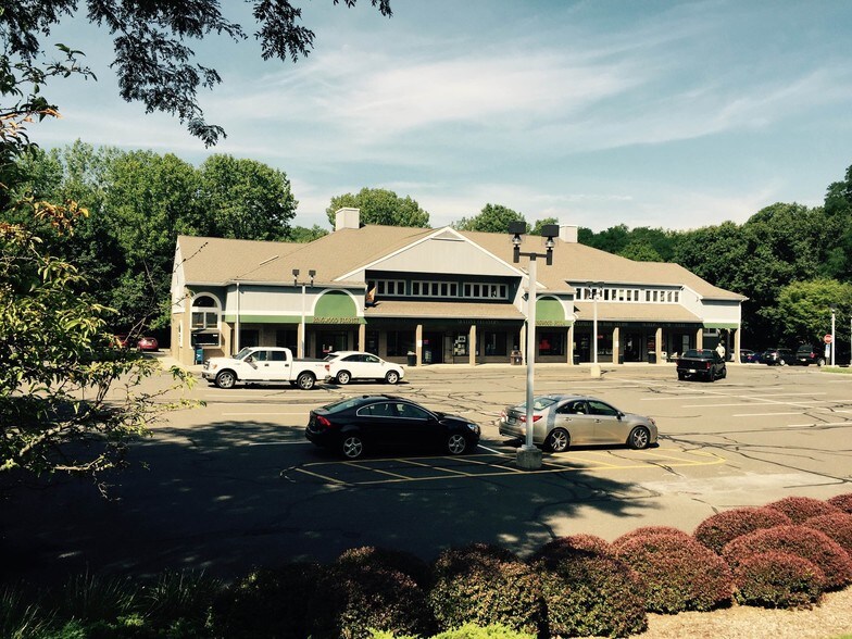 55 Skyline Dr, Ringwood, NJ à louer - Photo du bâtiment - Image 2 de 2