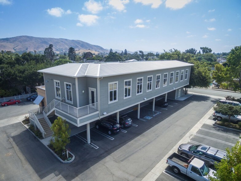 1327 Archer St, San Luis Obispo, CA à louer - Photo du bâtiment - Image 2 de 3