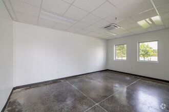 6175 NW 102nd Ave, Doral, FL for lease Interior Photo- Image 1 of 8