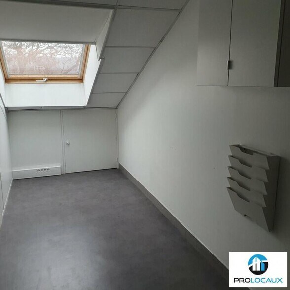 Bureau dans Eybens à louer - Photo intérieure - Image 2 de 6