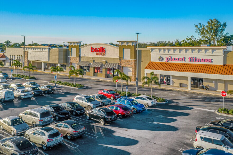 14530-14610 S Military Trl, Delray Beach, FL à louer - Photo du bâtiment - Image 3 de 6