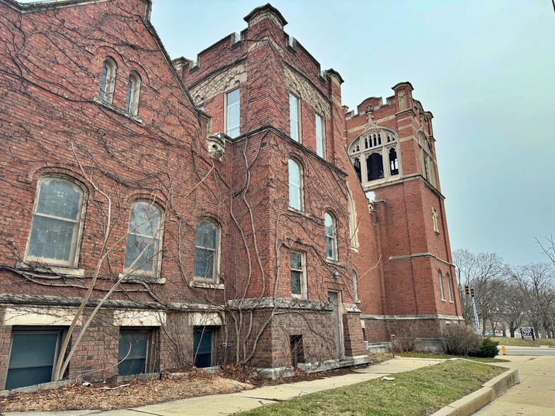 406-436 Main St, Rockford, IL for sale - Building Photo - Image 2 of 12