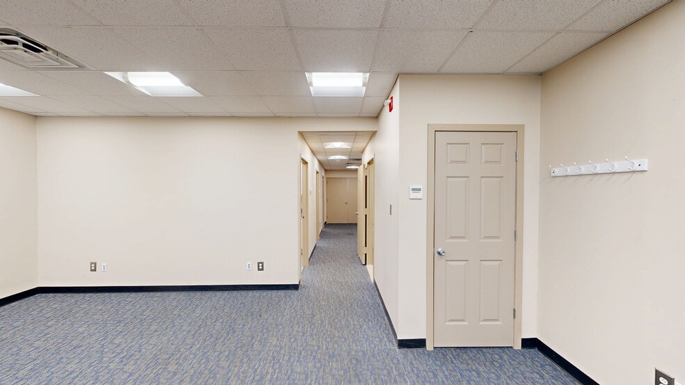 17 S New York Ave, Atlantic City, NJ for sale - Matterport 3D Scan - Image 3 of 34