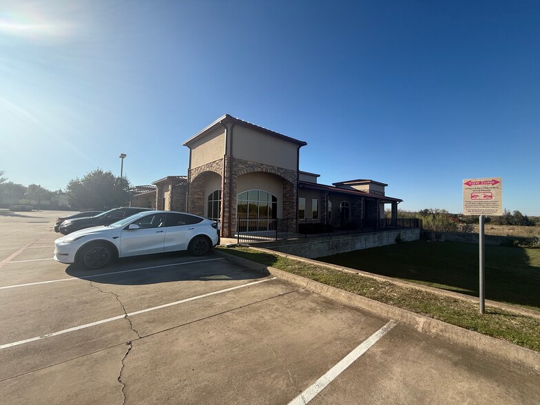 1754 Bagdad Rd, Cedar Park, TX à vendre - Photo du bâtiment - Image 2 de 14