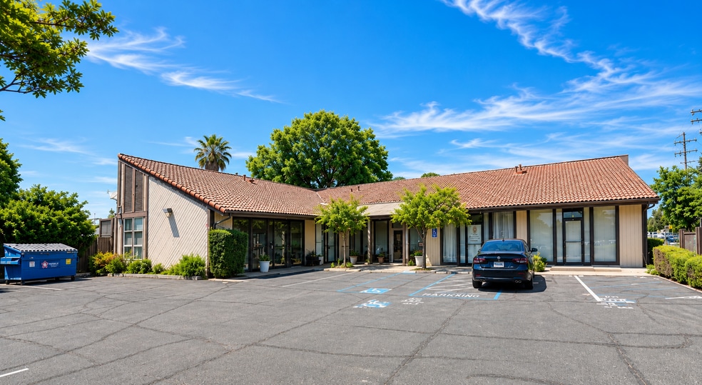 1710-1718 Linda Dr, Pleasant Hill, CA for sale - Building Photo - Image 1 of 7