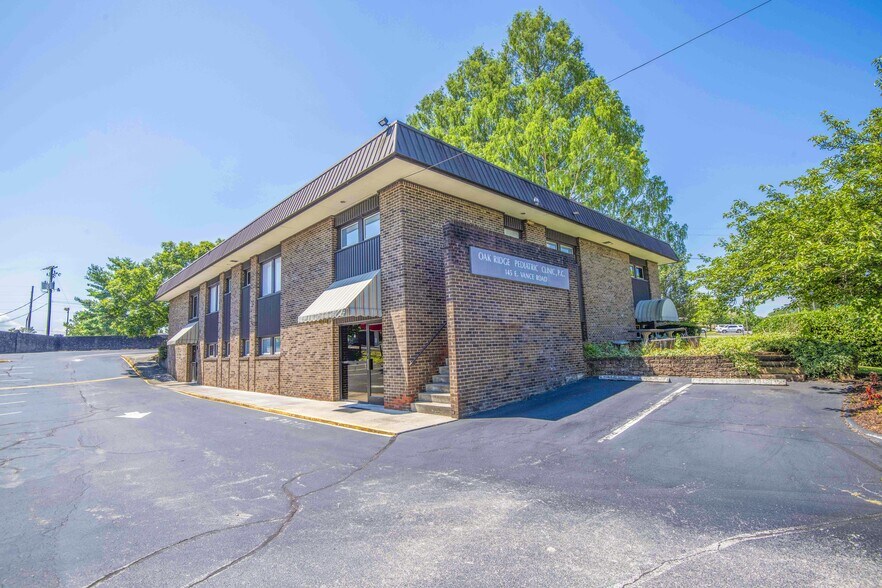 145 E Vance Rd, Oak Ridge, TN à vendre - Photo du bâtiment - Image 2 de 7