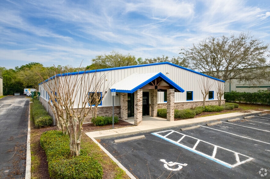 1133 Crown Park Cir, Winter Garden, FL for lease - Primary Photo - Image 1 of 9