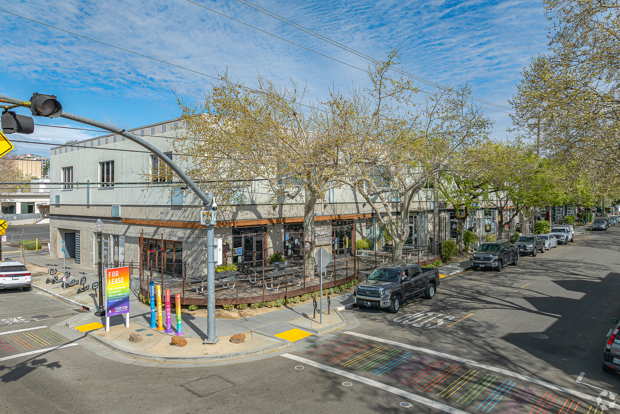 1050 20th St, Sacramento, CA à louer Photo du bâtiment- Image 1 de 11