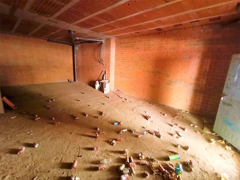 Commerce de détail dans Cáceres, Cáceres à louer - Photo du bâtiment - Image 2 de 3