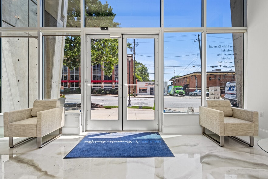 250 Pharr Rd NE, Atlanta, GA for lease - Building Photo - Image 3 of 30