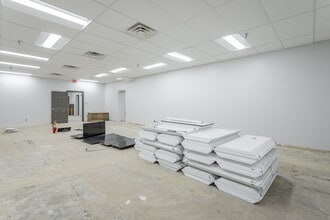 817 Broad St, Chattanooga, TN for lease Interior Photo- Image 1 of 12