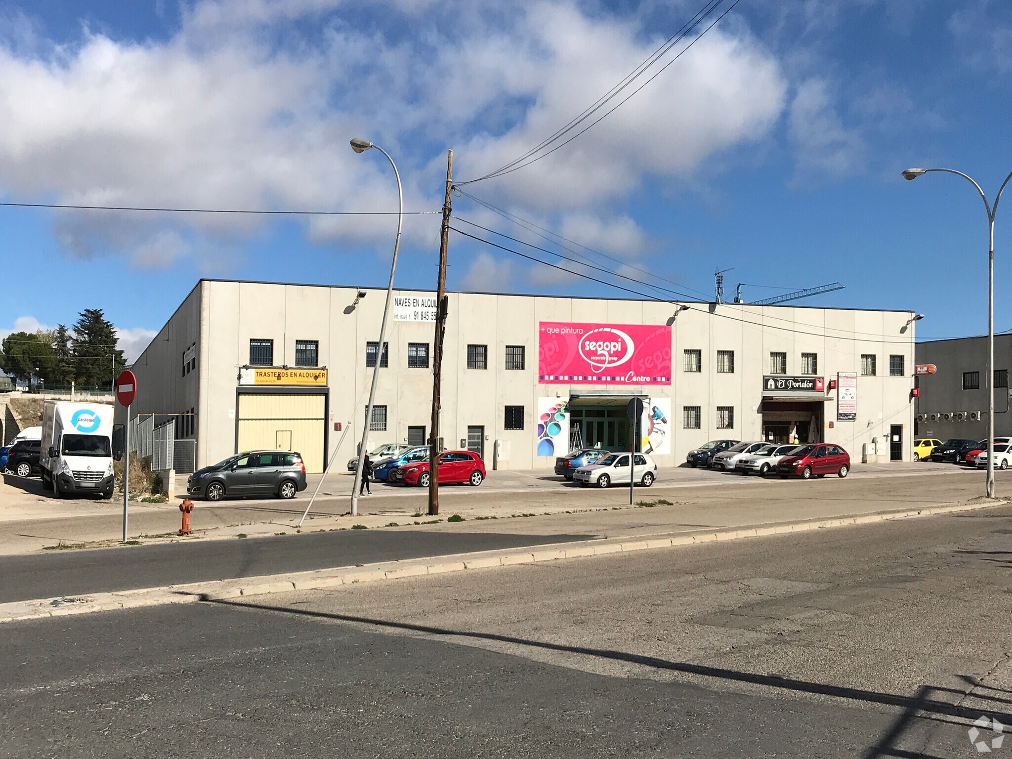 Industrial in Colmenar Viejo, Madrid for sale Primary Photo- Image 1 of 6