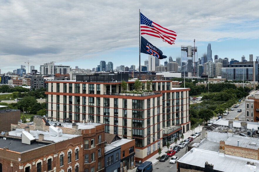 1100 W Grand Ave, Chicago, IL for lease - Aerial - Image 2 of 7