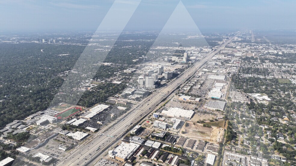 9575-9601 Katy Fwy, Houston, TX à vendre - Photo du bâtiment - Image 2 de 16