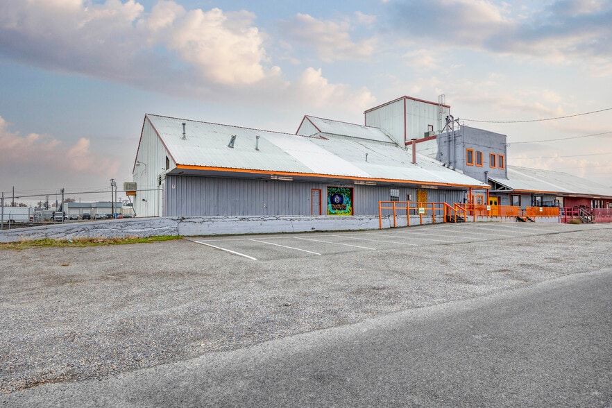 206 N Benton St, Kennewick, WA à louer - Photo du bâtiment - Image 2 de 28