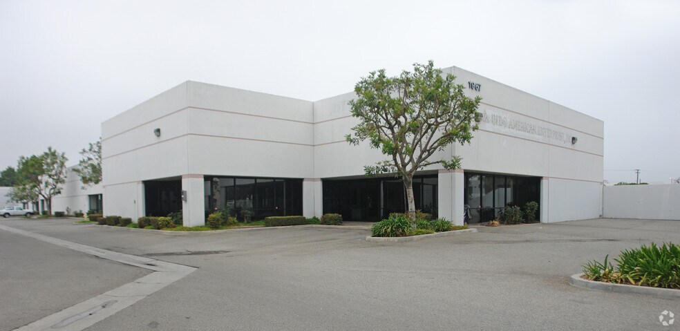 1967 W Holt Ave, Pomona, CA à vendre - Photo du bâtiment - Image 3 de 5