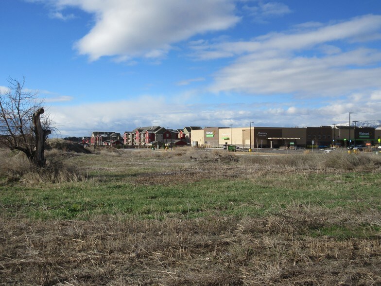 1621-1650 W State Rd, Pleasant Grove, UT à louer - Photo du bâtiment - Image 2 de 3