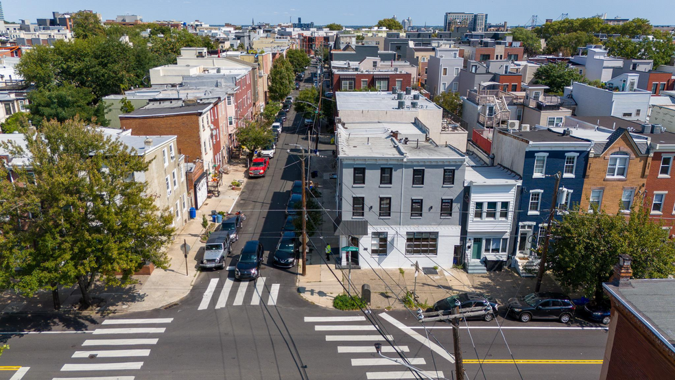 835-837 Corinthian Ave, Philadelphia, PA à louer - Photo du bâtiment - Image 2 de 16