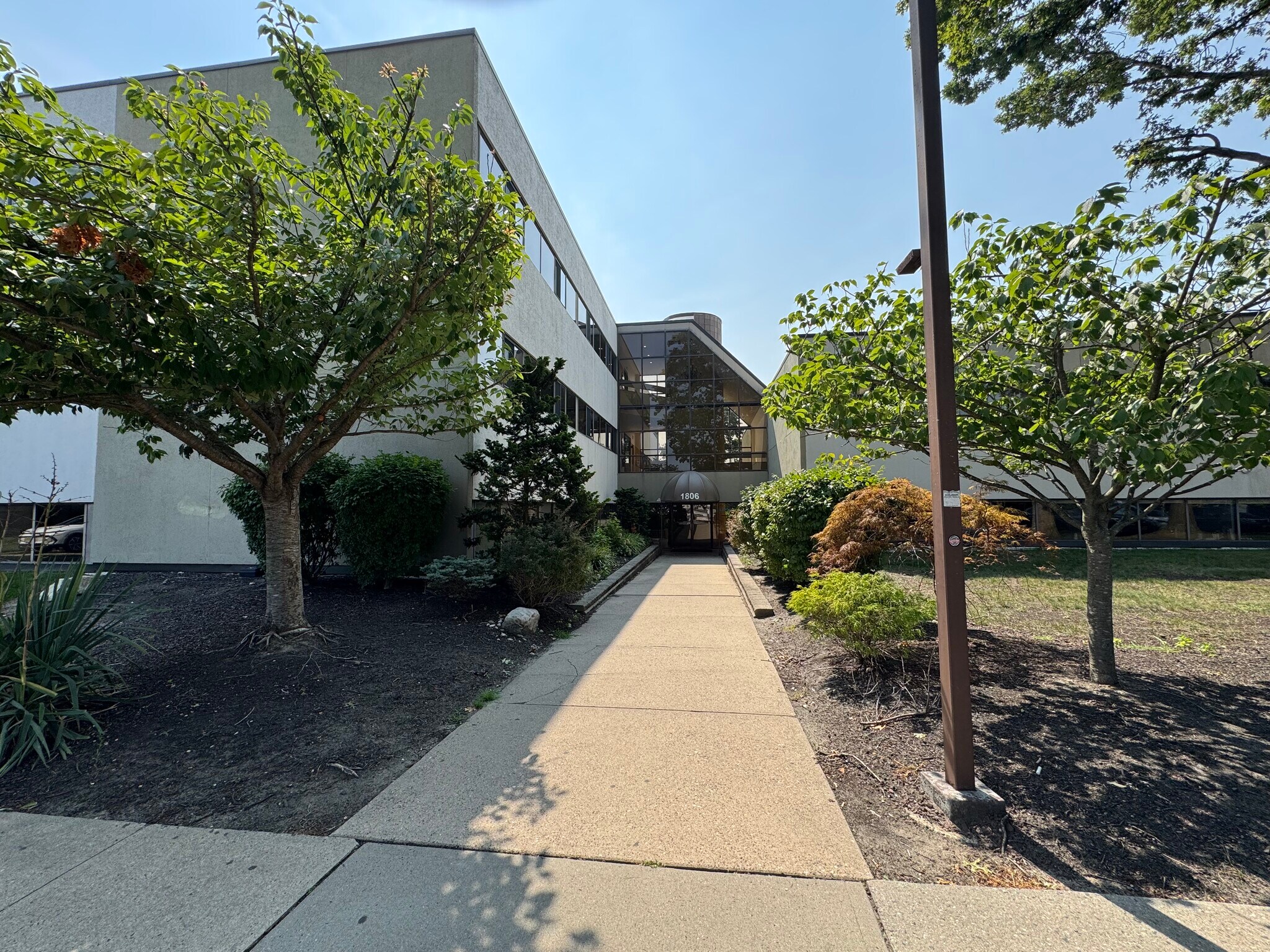 1806 State Route 35, Oakhurst, NJ for lease Building Photo- Image 1 of 53