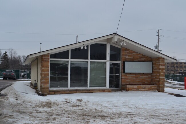 Plus de détails pour 257 & 301 Division St – Commerce de détail à vendre, Stevens Point, WI