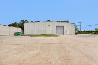 1207 N Fm 3083 Rd, Conroe, TX for lease Interior Photo- Image 1 of 20