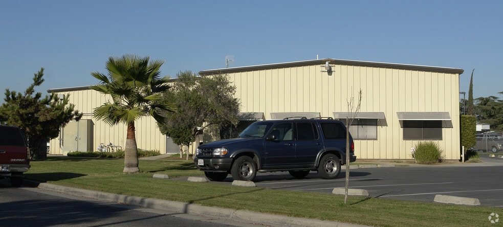 200 Airpark Rd, Atwater, CA for sale - Building Photo - Image 2 of 2