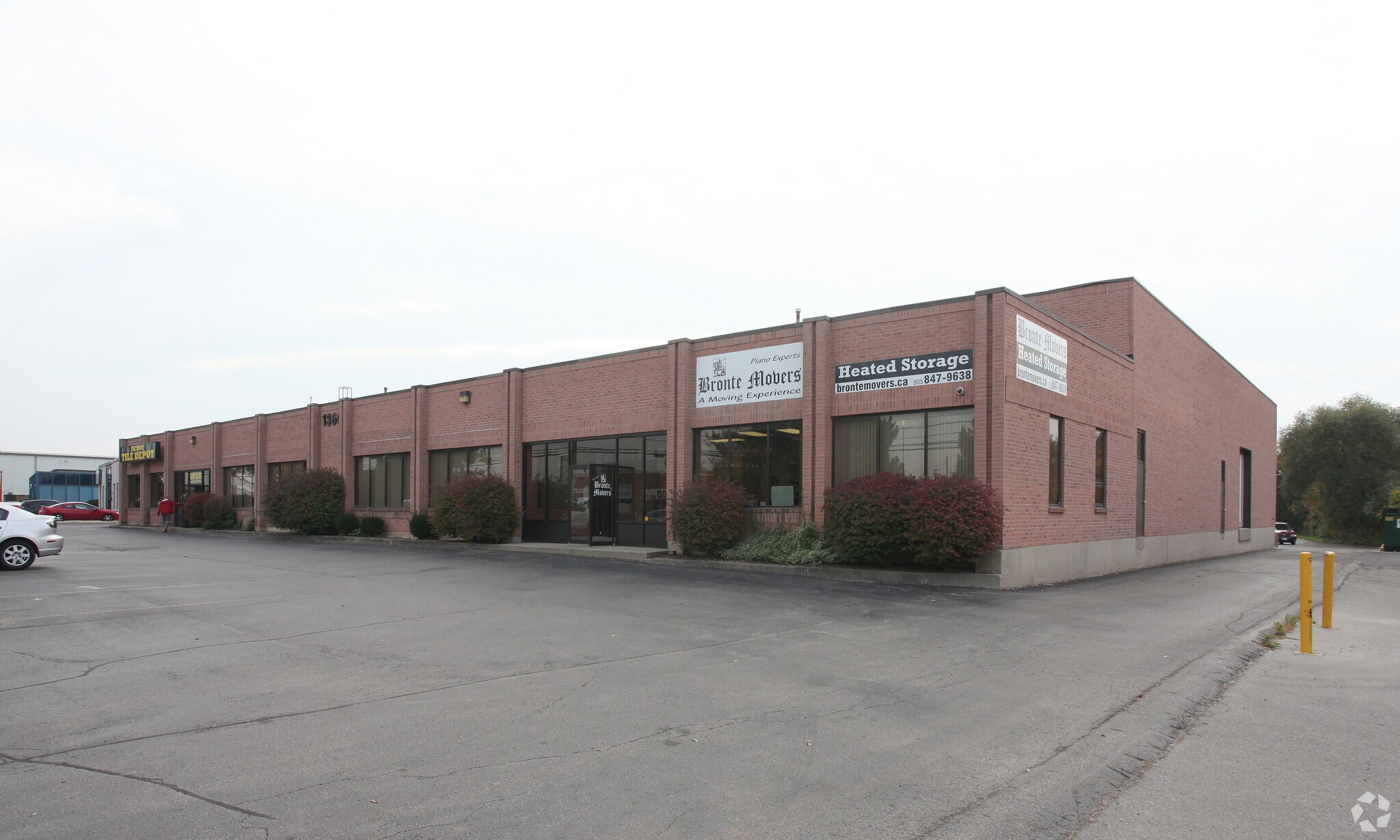 1360 Speers Rd, Oakville, ON à vendre Photo principale- Image 1 de 1