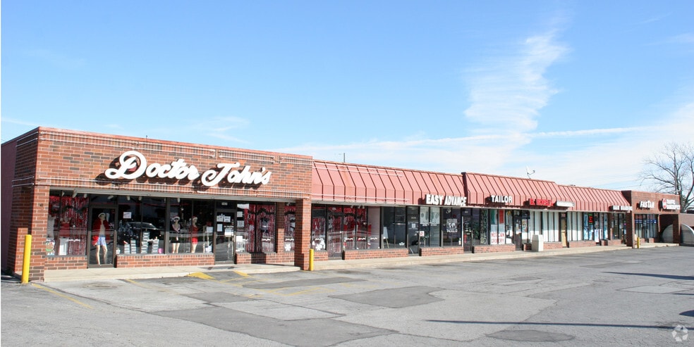 11415-11435 St. Charles Rock Rd, Bridgeton, MO for lease - Building Photo - Image 3 of 12